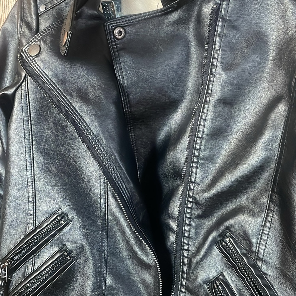 LJYH - Faux Leather Jacket - Soft lining - Picture 10 of 11